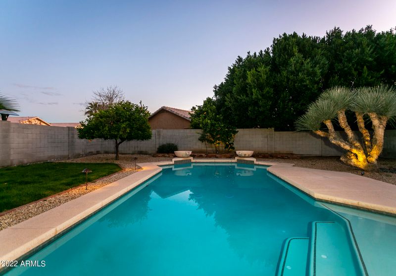 217 W Saint John Rd, Phoenix, AZ 85023