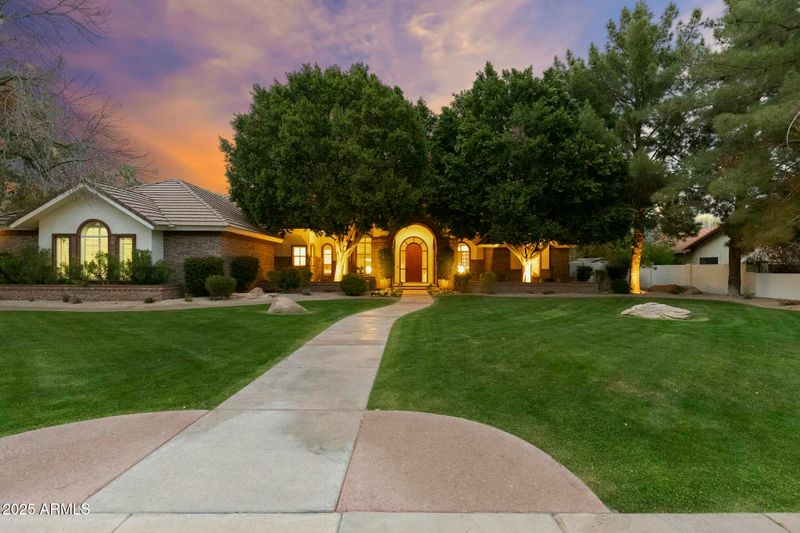 2170 E Caroline Ln, Tempe, AZ 85284