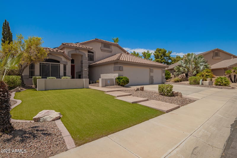 21708 70th Dr, Glendale, AZ 85308