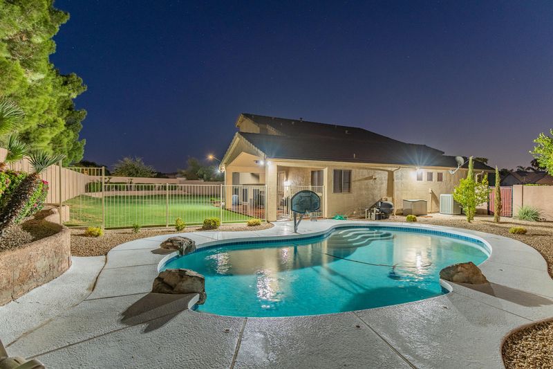 21714 N 70th Dr, Glendale, AZ 85308
