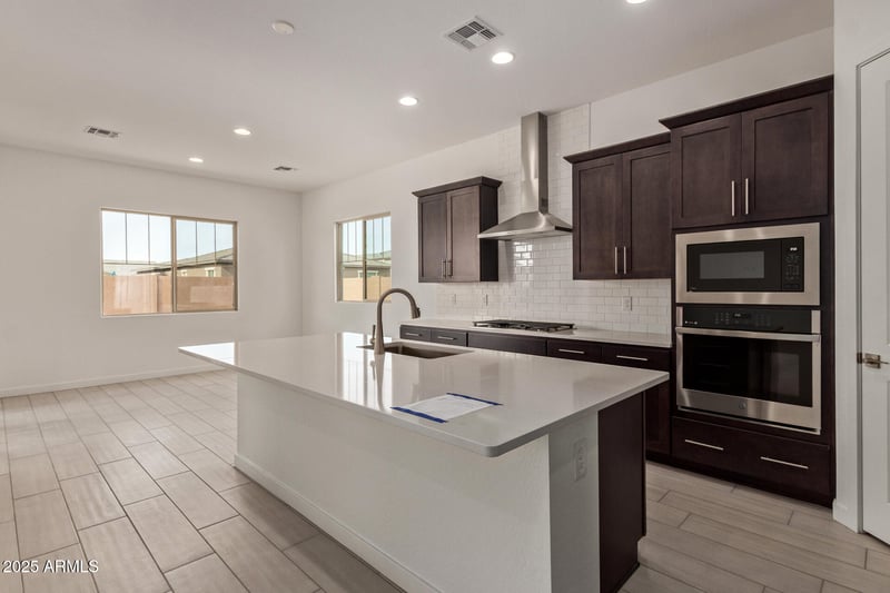 21714 Saddle Way, Queen Creek, AZ 85142