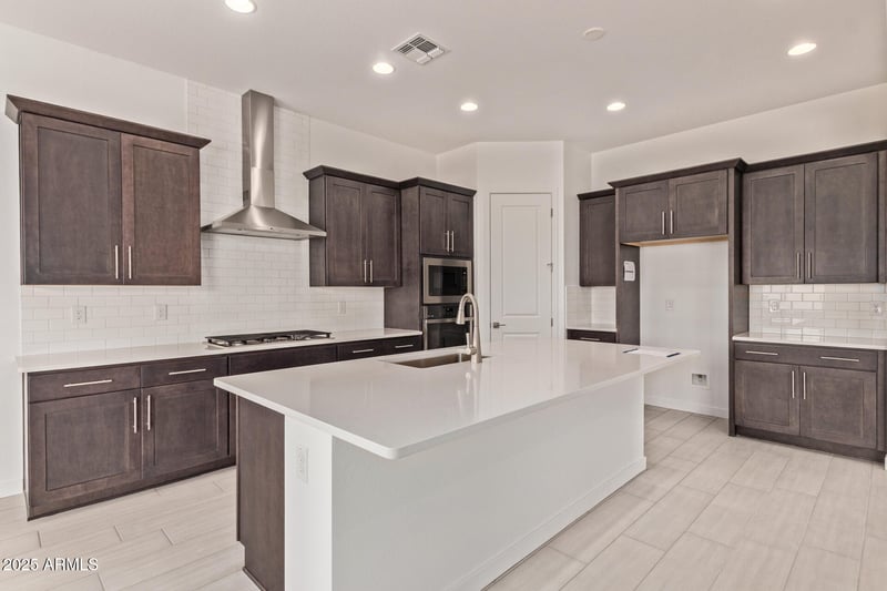 21714 Saddle Way, Queen Creek, AZ 85142