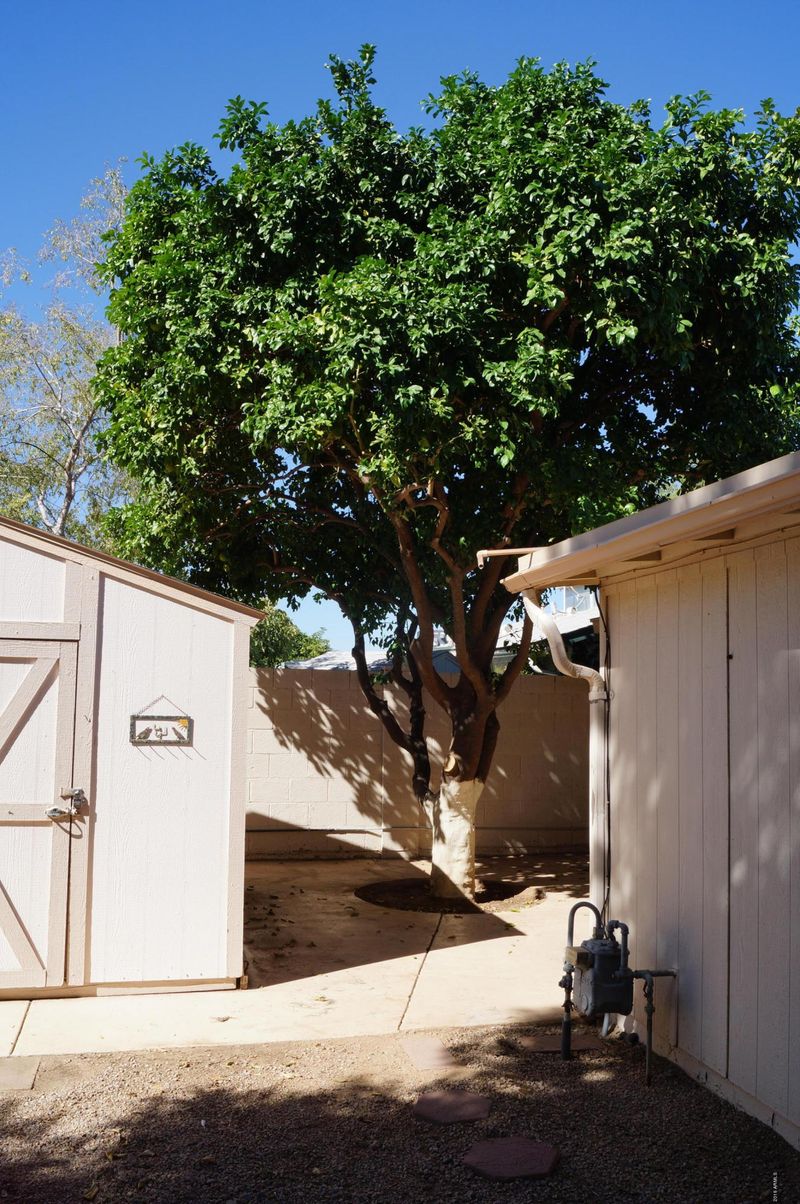 2173 E Beck Ln, Phoenix, AZ 85022