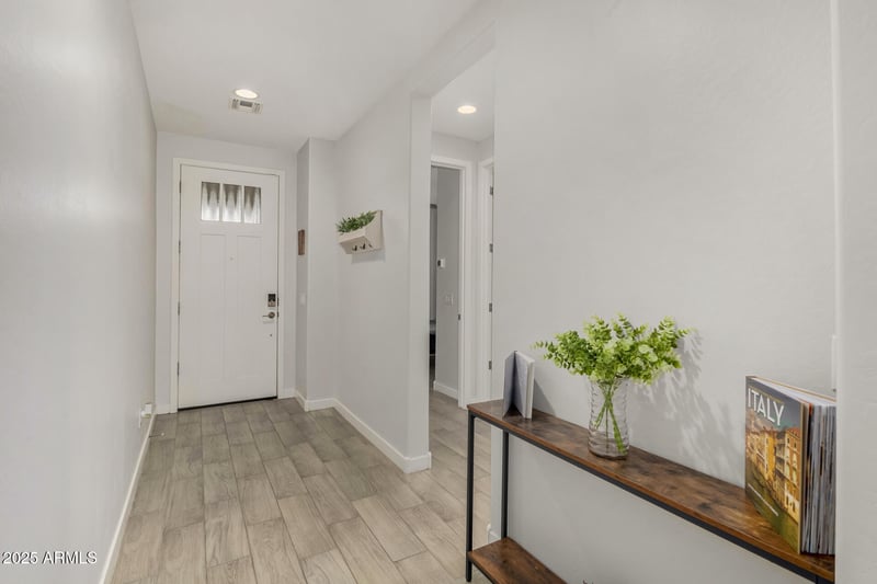 2174 Burnside Trl, Phoenix, AZ 85085