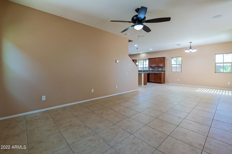 2174 W Scully Dr, Phoenix, AZ 85023
