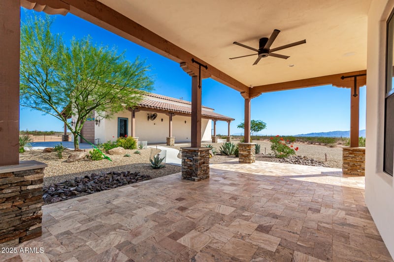 21747 Galvin St, Wittmann, AZ 85361