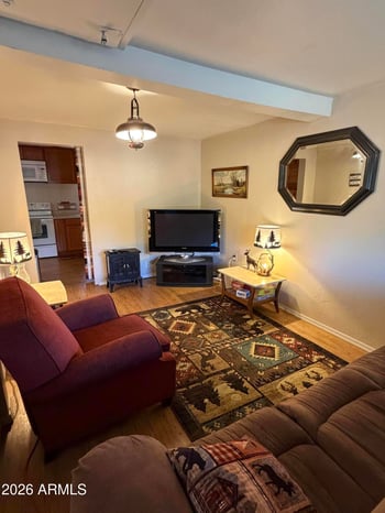 2175 Chevelon Rd, Overgaard, AZ 85933