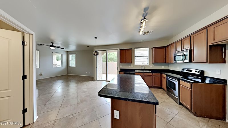 2175 S Sanders Dr, Gilbert, AZ 85295
