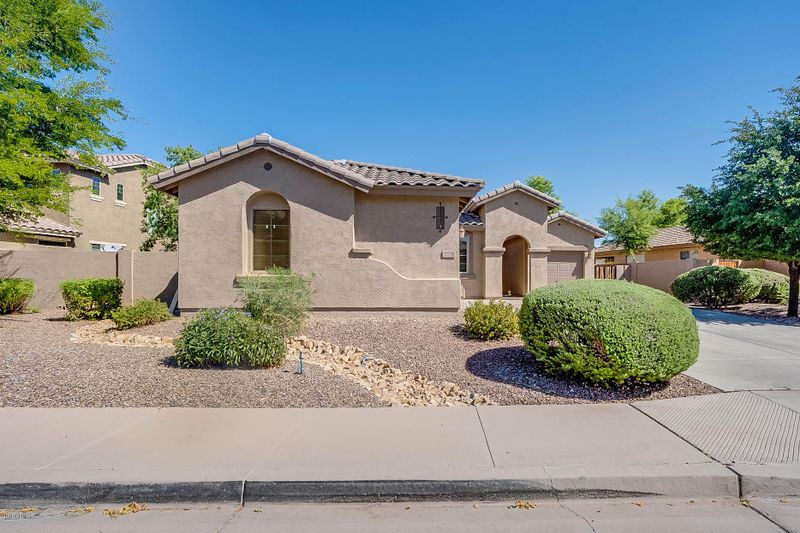 2176 E Grand Canyon Dr, Chandler, AZ 85249