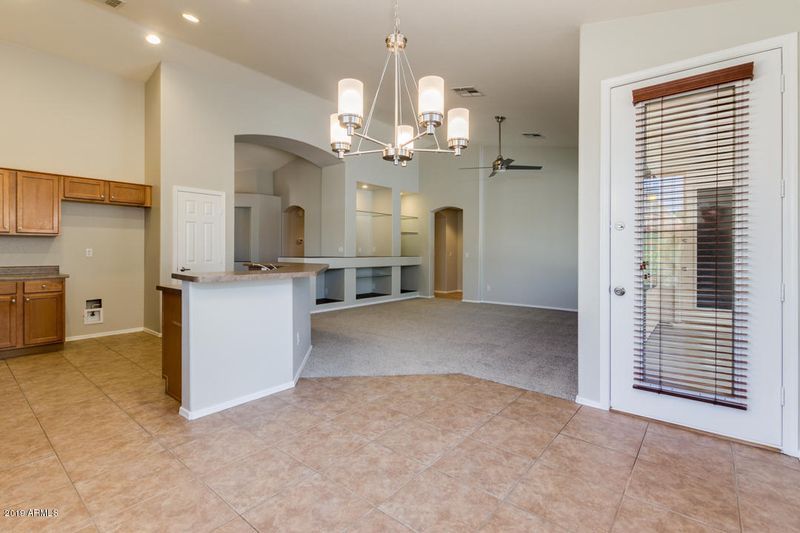 2176 S Rock Ct, Gilbert, AZ 85295