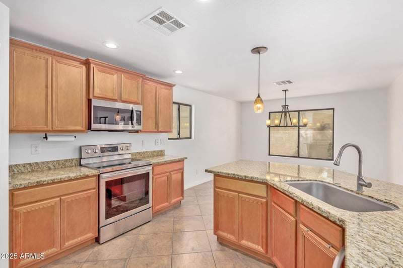 2179 Cochise Ave, Apache Junction, AZ 85119