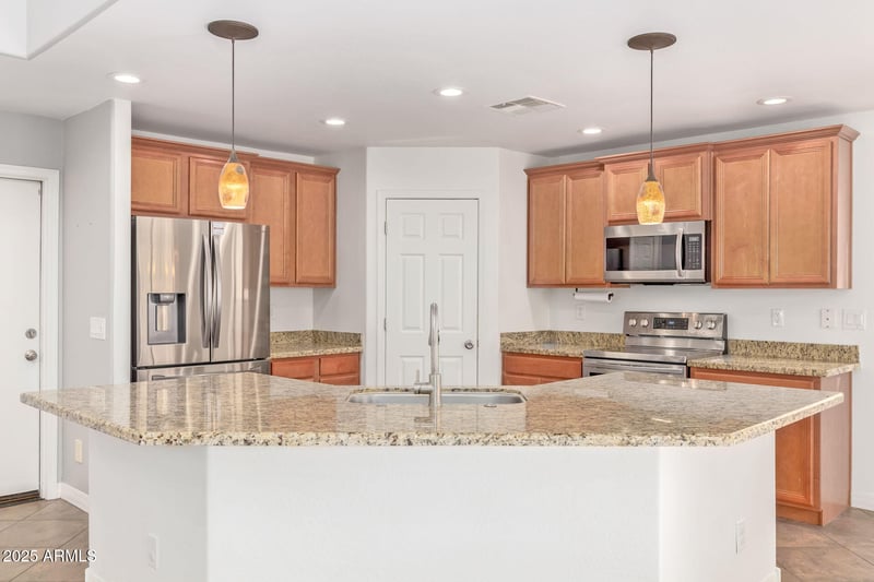 2179 Cochise Ave, Apache Junction, AZ 85119