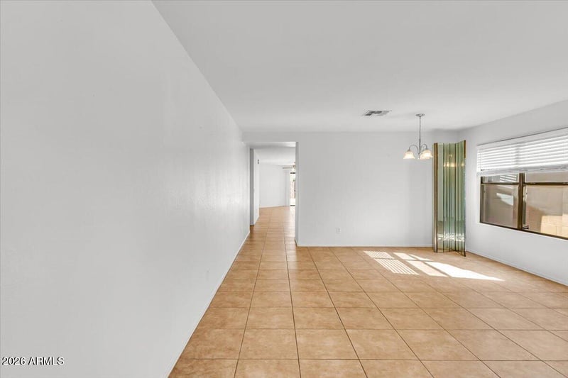 218 E Milada Dr, Phoenix, AZ 85042