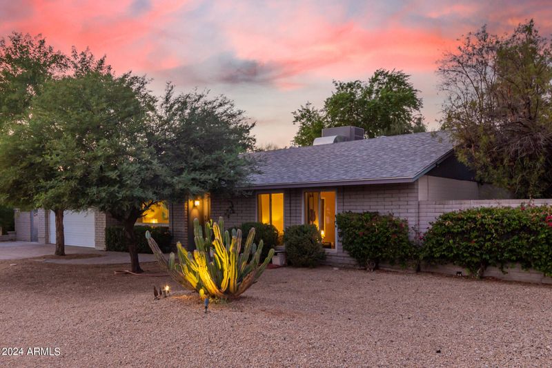 218 E Voltaire Ave, Phoenix, AZ 85022
