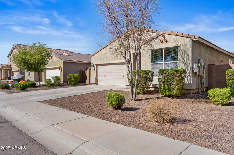 218 Santori Dr, San Tan Valley, AZ 85140