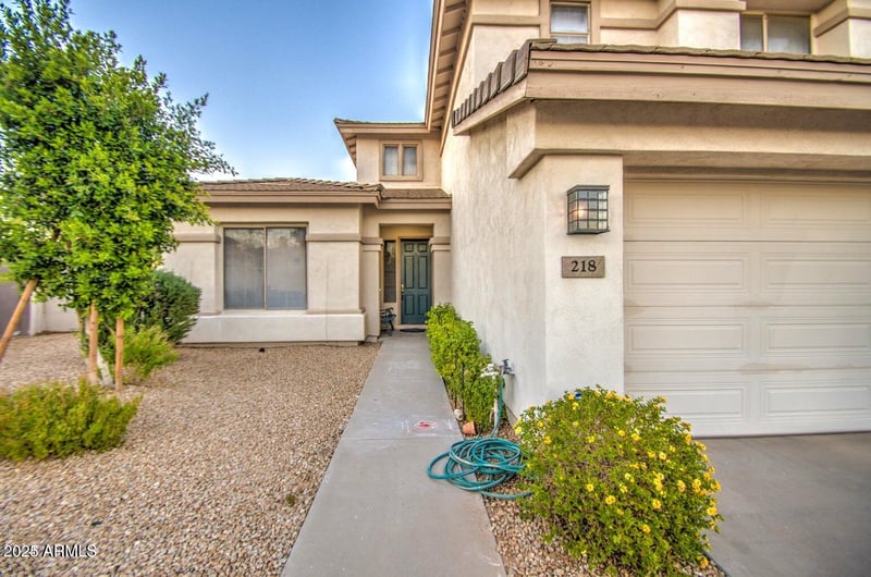 218 Sunburst Ln, Tempe, AZ 85284