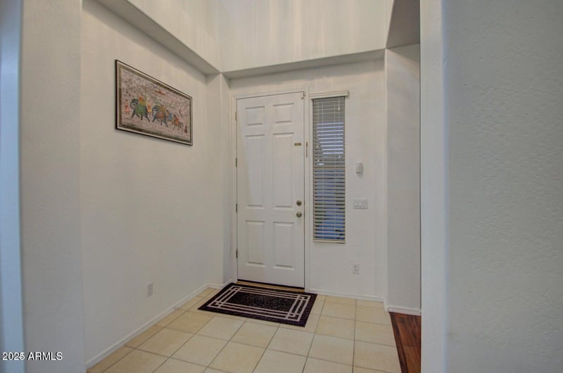 218 Sunburst Ln, Tempe, AZ 85284