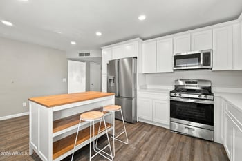 218 W Beautiful Ln, Phoenix, AZ 85041