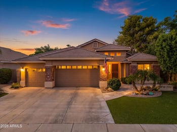 218 Vinedo Ln, Tempe, AZ 85284