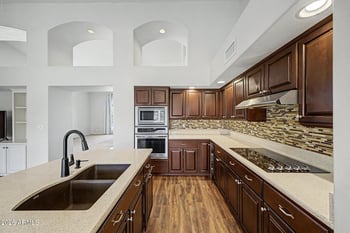 21805 61st Ave, Glendale, AZ 85310