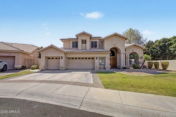21805 61st Ave, Glendale, AZ 85310