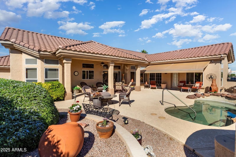 21807 Veterans Dr, Sun City West, AZ 85375