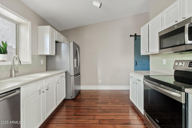 21808 48th Pl, Phoenix, AZ 85054