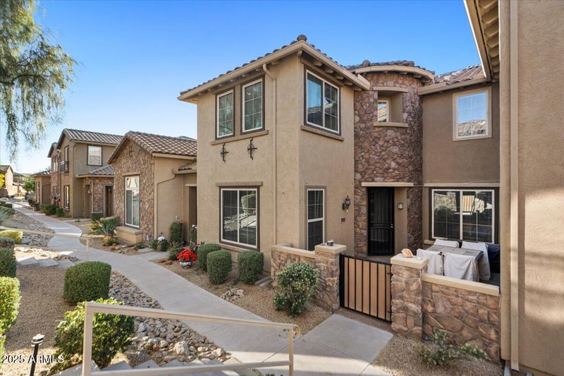 21809 39th St, Phoenix, AZ 85050