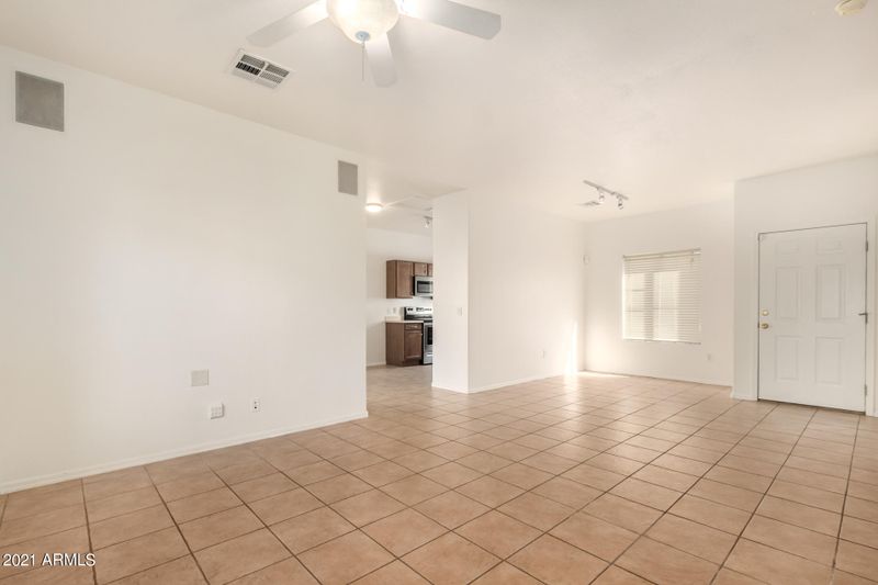 21814 N 40th Way, Phoenix, AZ 85050