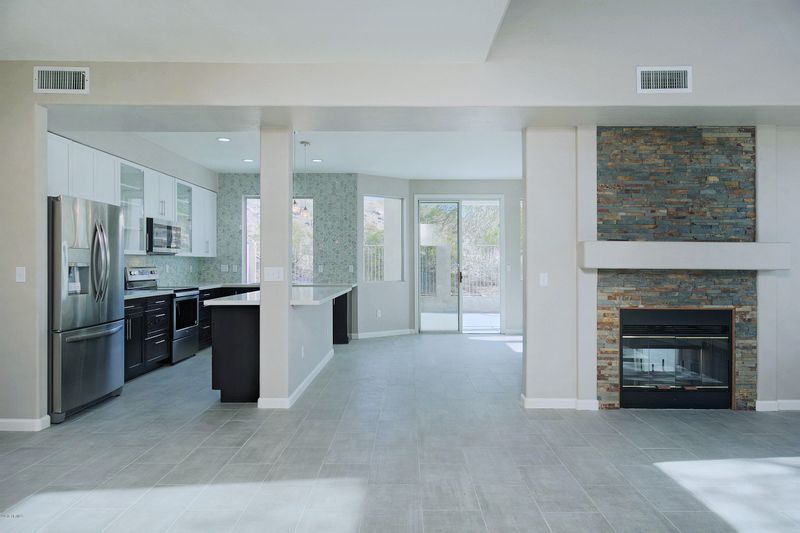 2182 E Briarwood Ter, Phoenix, AZ 85048