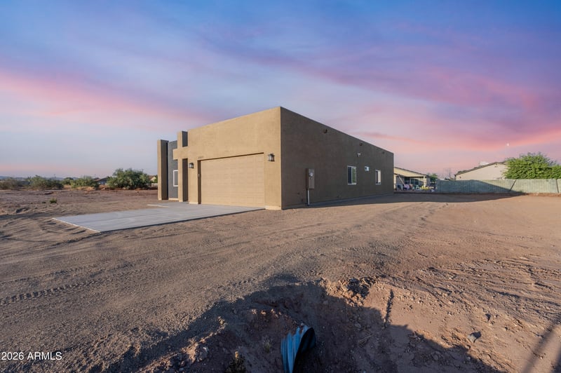 21820 W White Pine Dr, Wittmann, AZ 85361