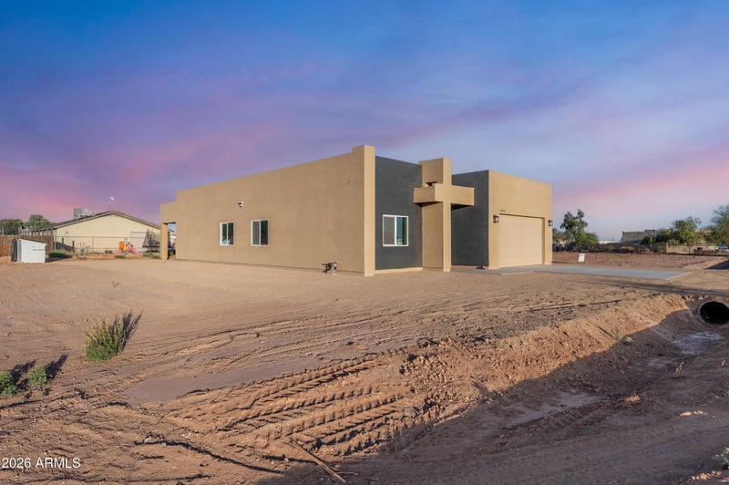 21820 W White Pine Dr, Wittmann, AZ 85361