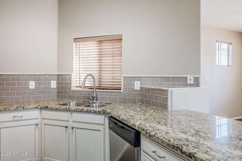 21829 40th Pl, Phoenix, AZ 85050