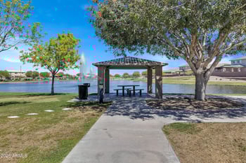 2185 Hazeltine Way, Gilbert, AZ 85298