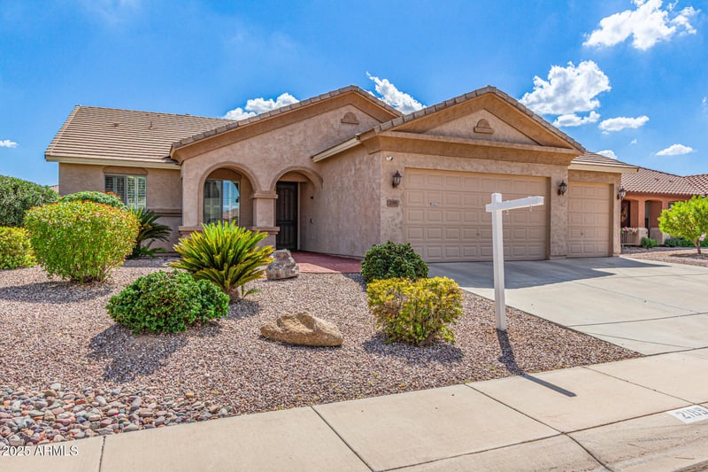 2189 Mila Way, San Tan Valley, AZ 85144
