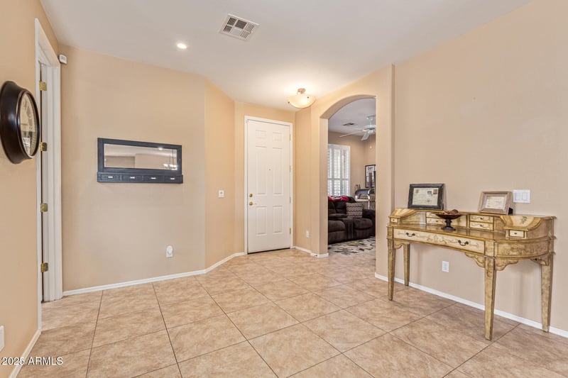 2189 Mila Way, San Tan Valley, AZ 85144