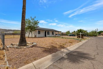 219 Paseo Way, Phoenix, AZ 85041
