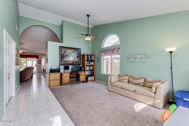2190 E Cathy Ct, Gilbert, AZ 85296