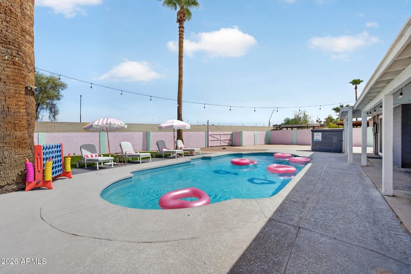 2190 E Greenway Dr, Tempe, AZ 85282