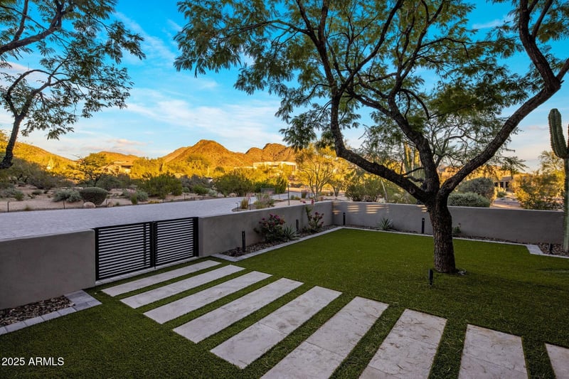 21900 Dobson Rd, Scottsdale, AZ 85255