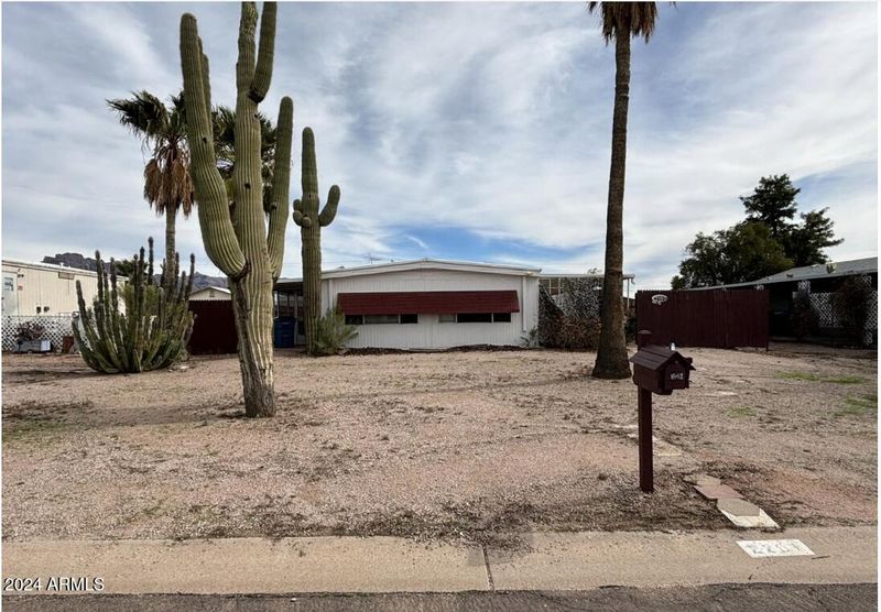 2191 S Descanso Rd, Apache Junction, AZ 85119