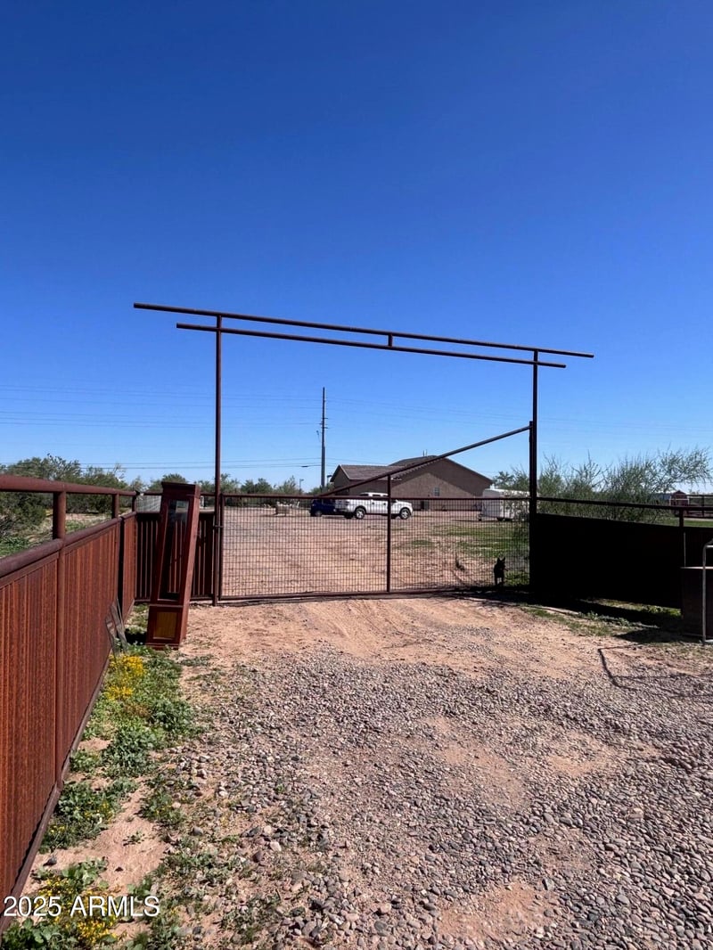 21911 Duane Ln, Wittmann, AZ 85361