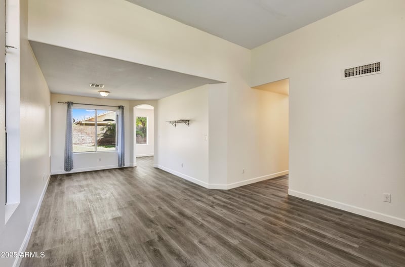 21927 74th Ln, Glendale, AZ 85310