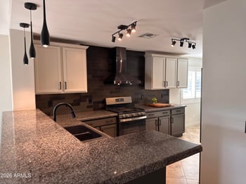 2193 Hazeltine Way, Gilbert, AZ 85298