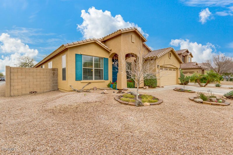 2196 E Omega Dr, San Tan Valley, AZ 85143