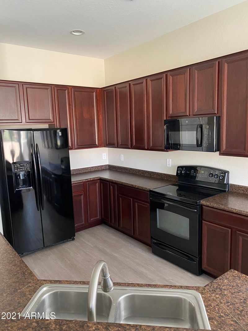 21966 N 104th Ln, Peoria, AZ 85383