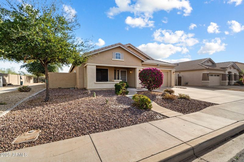 21995 N 76th Ln, Peoria, AZ 85383