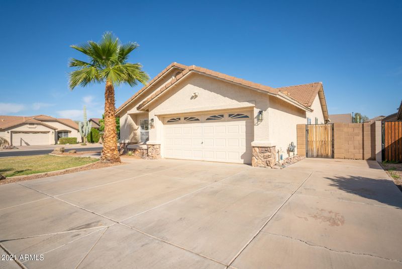 220 E Betsy Ct, Gilbert, AZ 85296