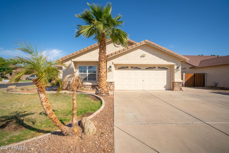 220 E Betsy Ct, Gilbert, AZ 85296