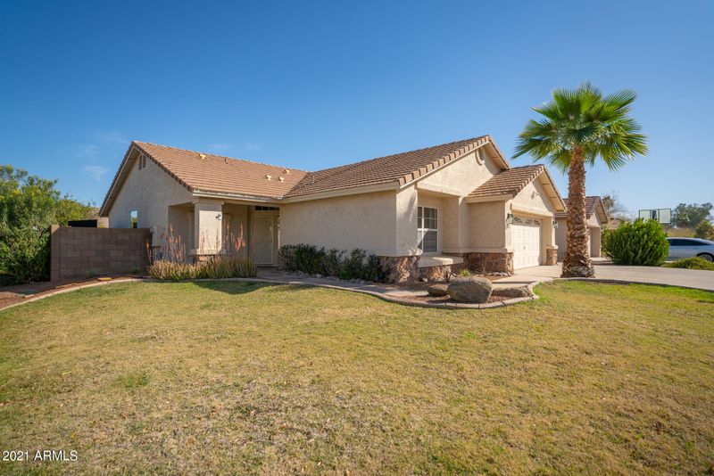 220 E Betsy Ct, Gilbert, AZ 85296